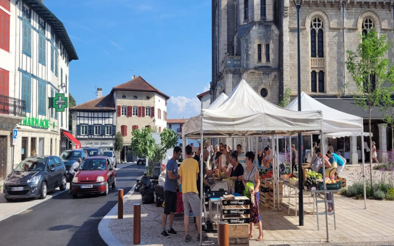 Marché aux produits fermiers