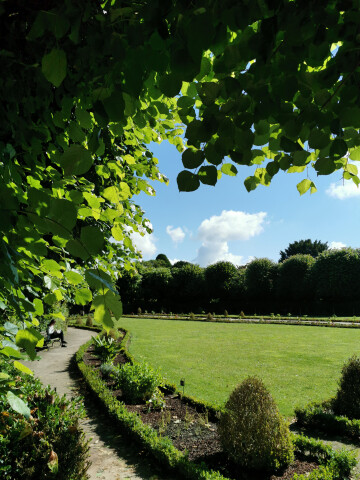 Livret jeu, À la découverte du jardin Bossuet