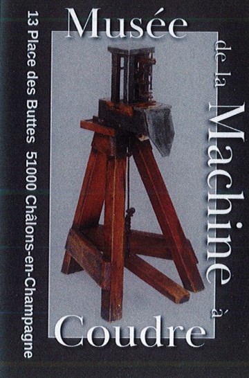 Visite à la bougie ou lampe torche