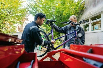 Atelier vélo : apprentissage à l'auto-réparation et stand de sécurité routière