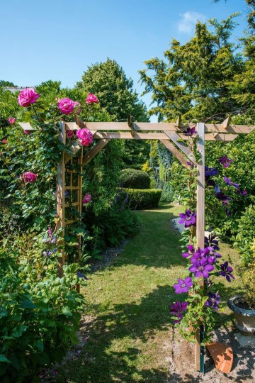Visite du Jardin et de la Motte Féodale de La Haye au Lion