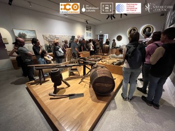 Du cuivre, du bois et du verre, les contenants du cognac, entre matière et savoir-faire