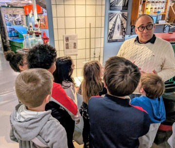 SUIVEZ LE GUIDE ... LA CHIMIE POURRAIT BIEN VOUS SURPRENDRE !