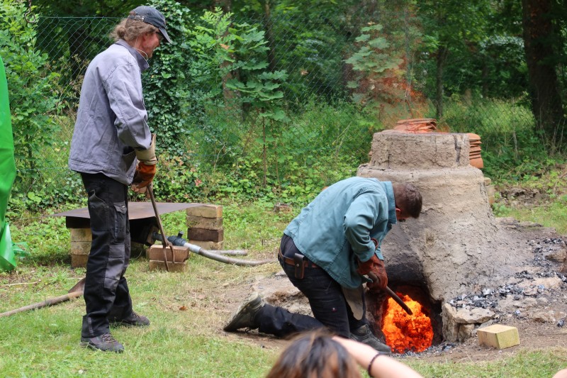 Village de l'archéologie au Laboratoire d'Archéologie des Métaux - Féru des sciences