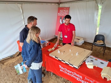 Atelier Inrap Archéomaquette sur la fouille d'Onnaing