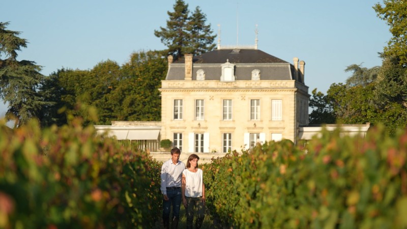 Visite et dégustation à Pomerol : entre histoire, architecture et terroir