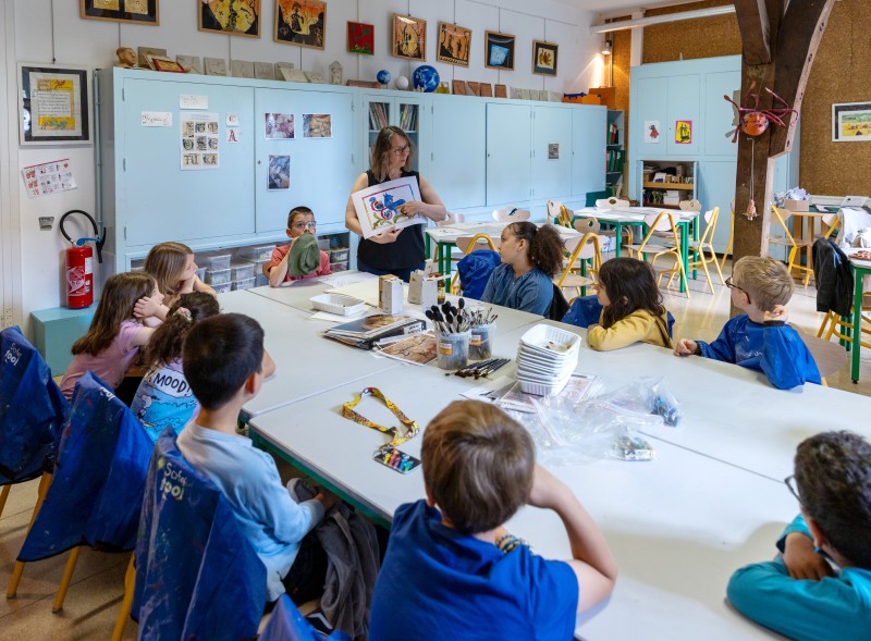 Atelier d'arts plastiques « L'art celte : un médaillon dessiné »