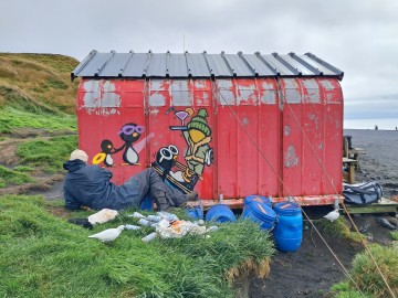 Film de restitution de la résidence artistique de Jace dans les îles Australes et rencontre avec l'artiste