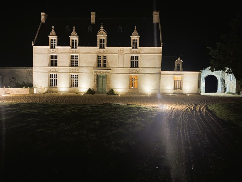 Manoir de La Luzerne en lumière