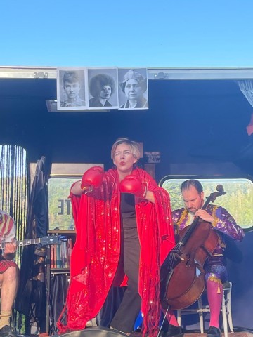 FEMMES CARAVANE -par l'ensemble Virevolte.