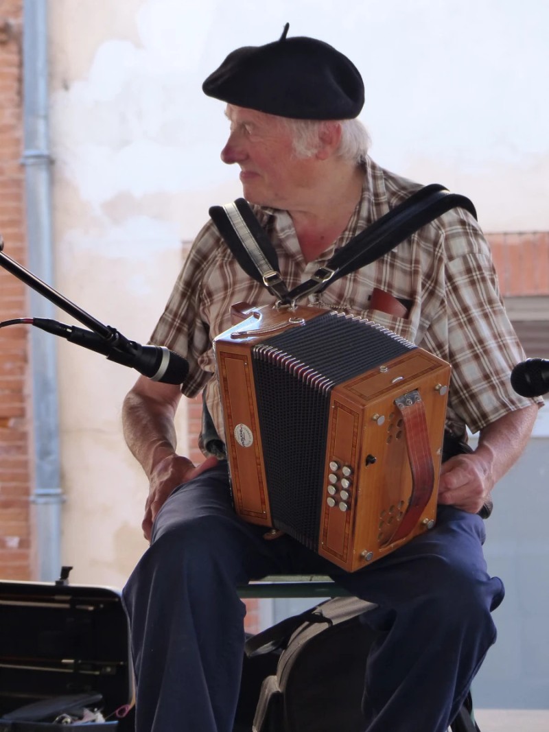 Rencontre Musiciens Danseurs, hommage à Momo