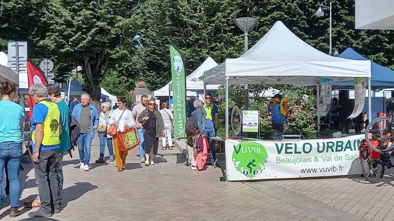 Stand VUVIB au forum des associations de Villefranche-sur-Saône