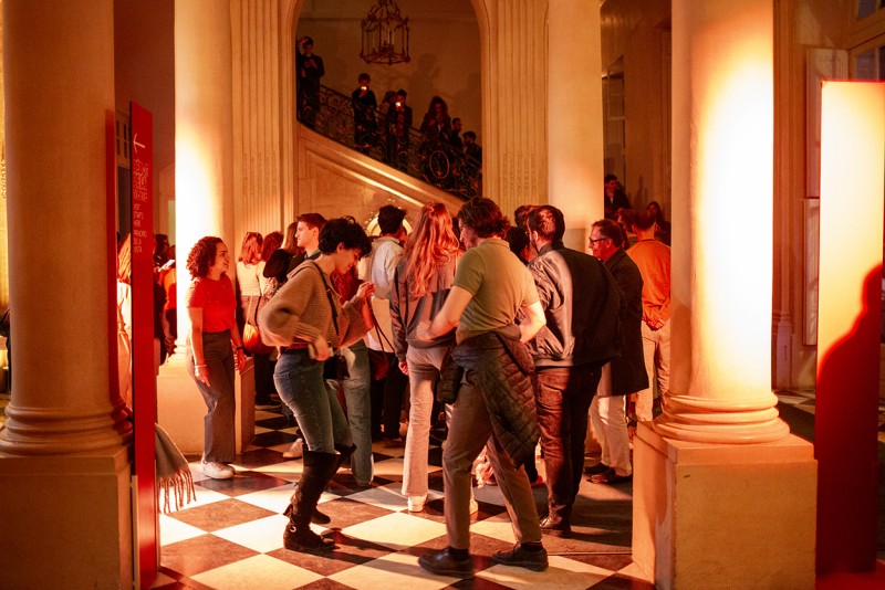 Initiation collective au reggaeton et au cumbiatron