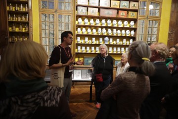 Et l'apothicaire se mit à chanter...