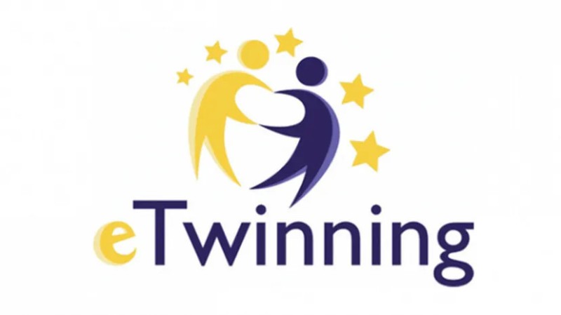 Cérémonie de remise de labels de qualité eTwinning pour projets européens