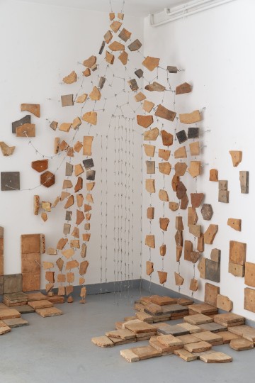 Suelo suspendido | Marinés Agurto Hormazábal