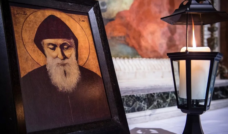 Priez avec Saint Charbel