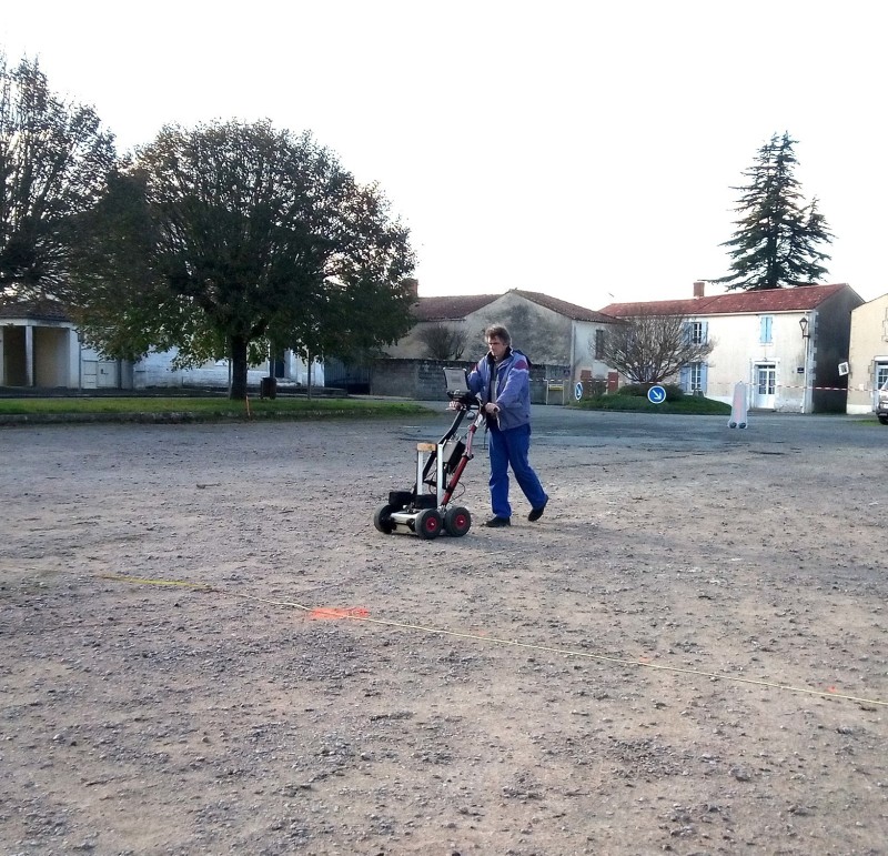 Conférence "Prospections géophysiques au Langon : résultats acquis autour de l’église Saint-Pierre et du cimetière"