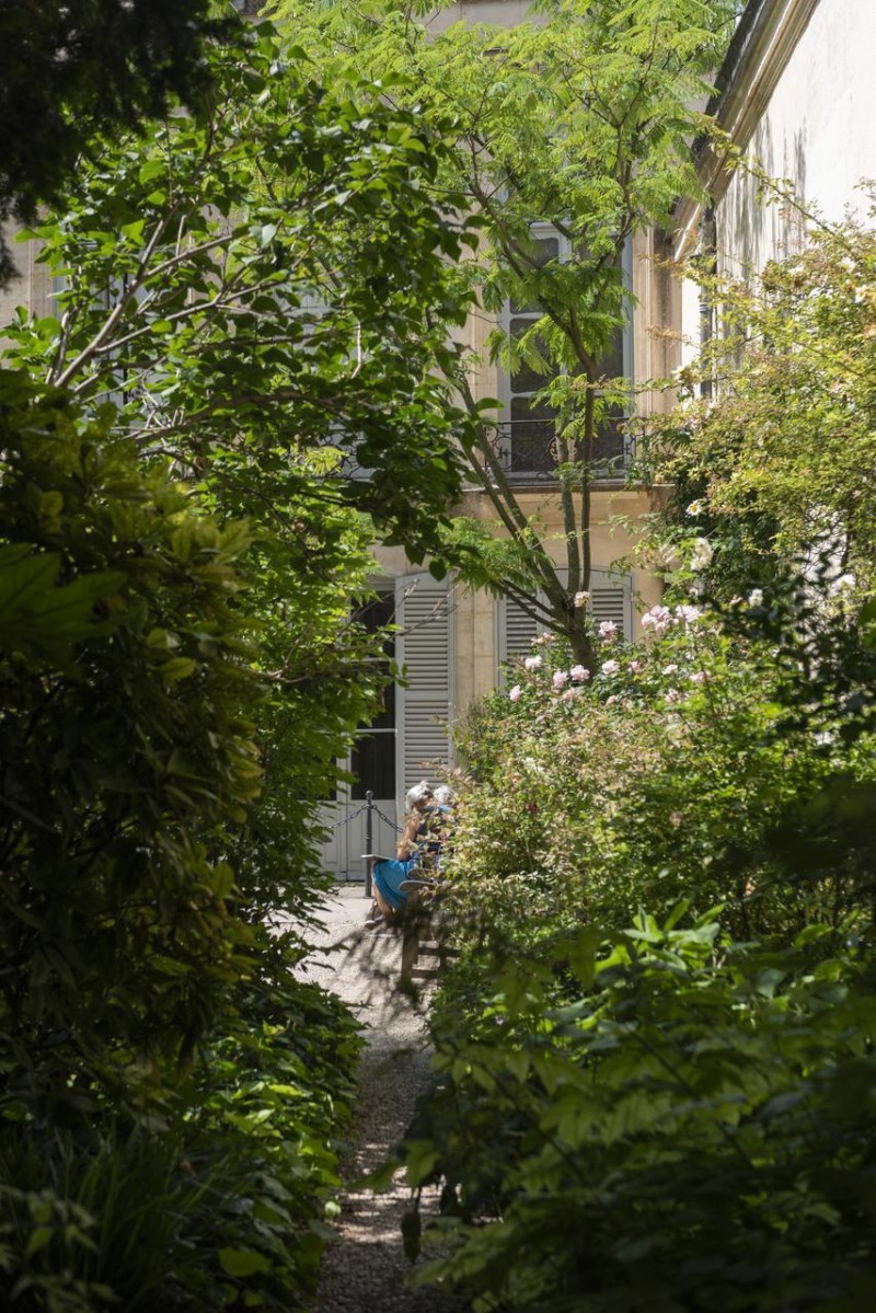 Visite guidée des cours et jardins des Archives nationales
