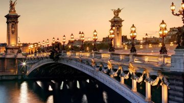 "A la découverte de Paris la Ville Lumière, période du Grand Siècle à l'Exposition Universelle de 1900"