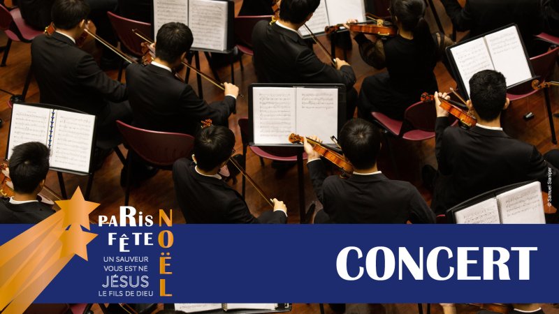 Chorales sur les marches de l'église