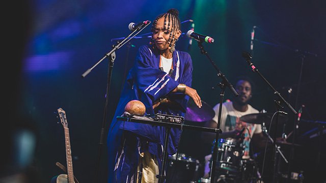 CÉLIA WA - WASTRAL