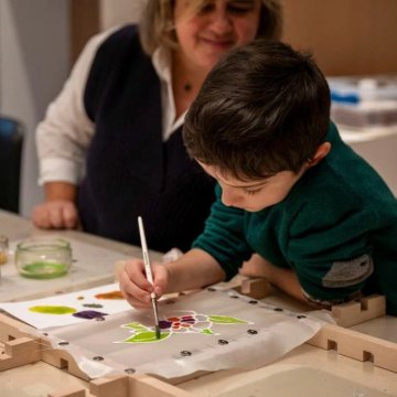 Atelier adulte et famille : Peinture sur soie au temps du Garde-Meuble