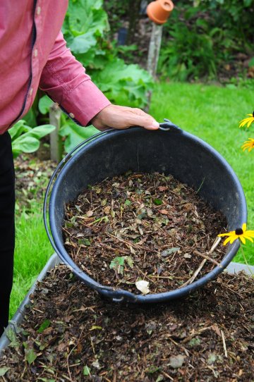 Conférence de Denis Pépin :"Composts et paillages: pour un jardin sain, facile et productif" samedi 25 mai