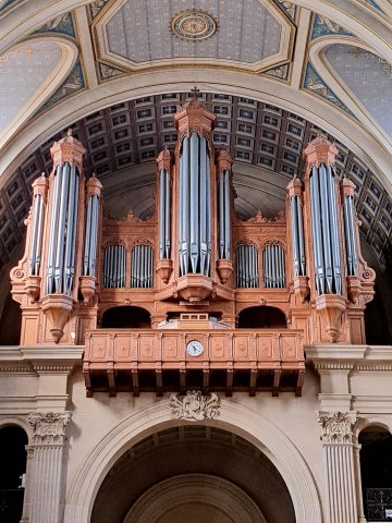 Circuit de découverte de trois orgues de Paris. Dans chaque lieu, présentation de l'instrument, suivie d'un mini-concert de 25 mn environ