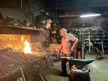 VISITE DE LA FORGE CENTENAIRE, ferrage chevaux, travail du fer, animations