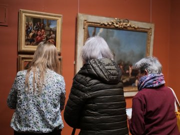 Ensemble au musée