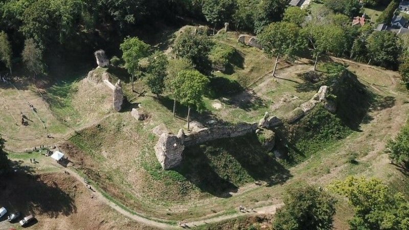 Château Médiéval anglo-normand de Montfort sur Risle XIe - XIIe