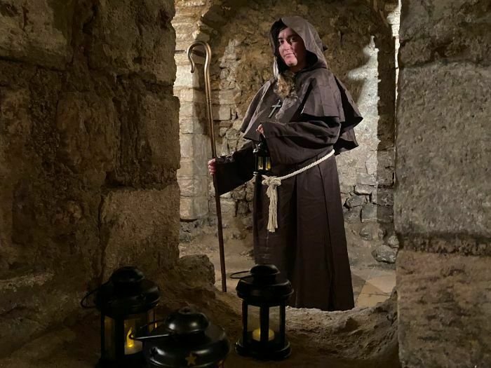 Amuse-Mômes : Drôles de légendes dans la crypte Saint Avit