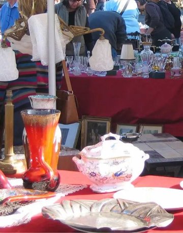 Brocante de Noël : des cadeaux à chiner