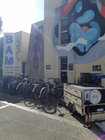 Atelier mobile participatif d'auto-réparation de vélo