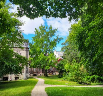 Découverte de l’histoire de la maison Marot et de son jardin – visite commentée