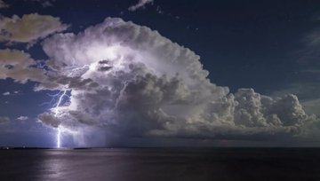 EXPOSITION ORAGES : ENTRE BEAUTÉ ET PUISSANCE PAR SERGE ZAKA
Du 11 mai au 28 juin 2026