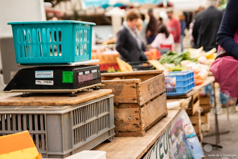 Marché à Beaulieu-sur-Dordogne