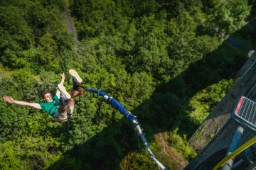Saut à l'élastique du viaduc de Ste-Eulalie de Cernon