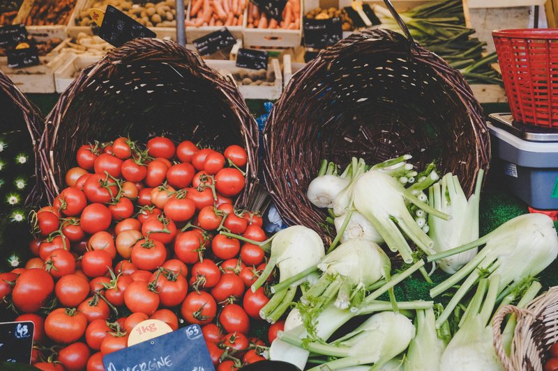 Marché à Lanteuil