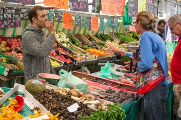 Marché hebdomadaire de Luzy