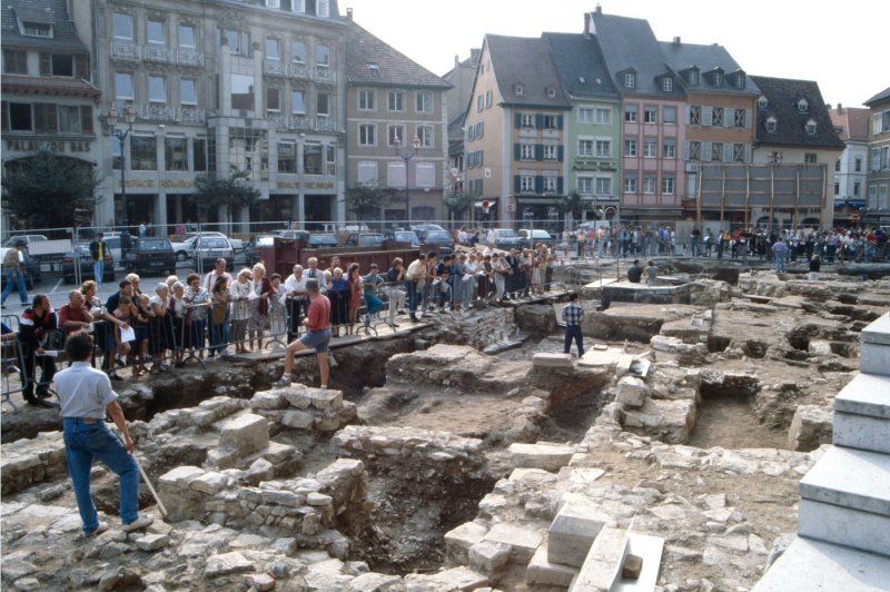 Conférence "Les fouilles archéologiques de 1991 sur la place de la Réunion : quand l’archéologie revisite l’histoire de Mulhouse"