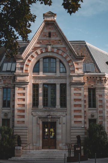 Visite guidée de l'Hôtel La Zoologie - Ancienne faculté des sciences et institut de zoologie de Bordeaux.