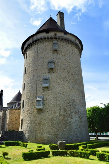 Visite guidée : centre de Bourganeuf et Tour Zizim