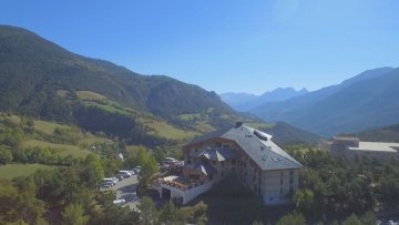 VILLAGE VACANCES LOU RIOUCLAR