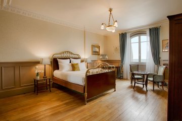 Visite guidée de la chambre Marcel Proust
