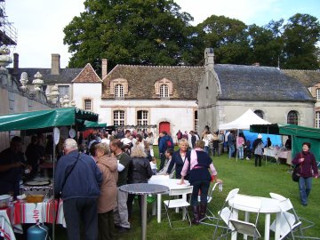 Marché gourmand et artisanat d'art au Château du Mesnil Voysin à Bouray sur Juine