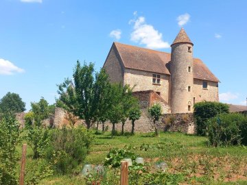 Visite libre des exterieurs du château de Clusors