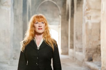 Loreena mckennitt