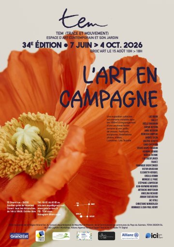 L'art en campagne : Visite d'une exposition collective d'art contemporain dans une ancienne ferme lorraine et son jardin
